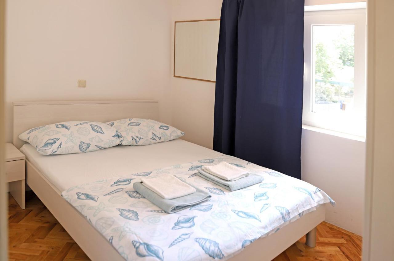 Apartment Hudan Malinska Eksteriør bilde