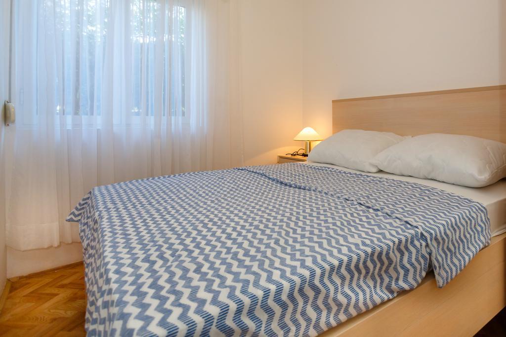 Apartment Hudan Malinska Eksteriør bilde