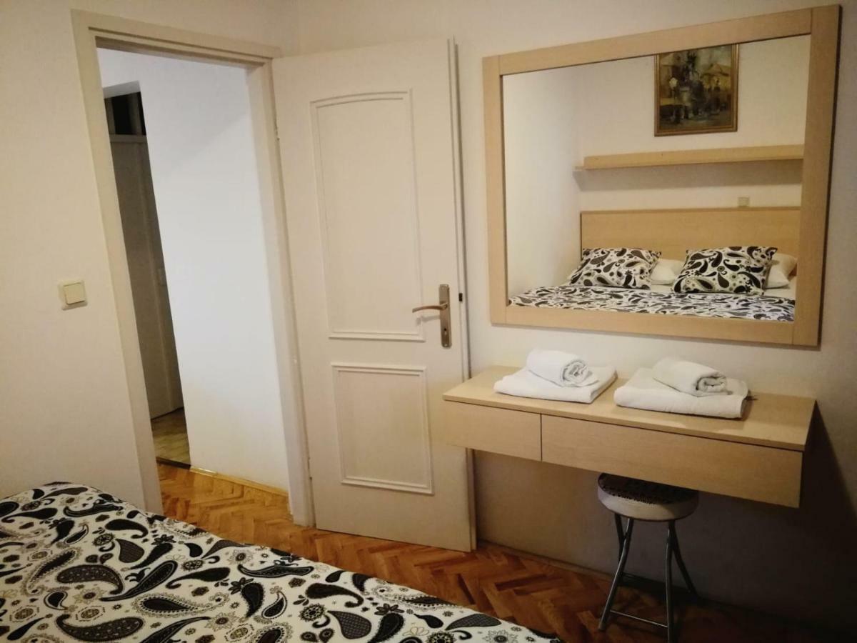 Apartment Hudan Malinska Eksteriør bilde